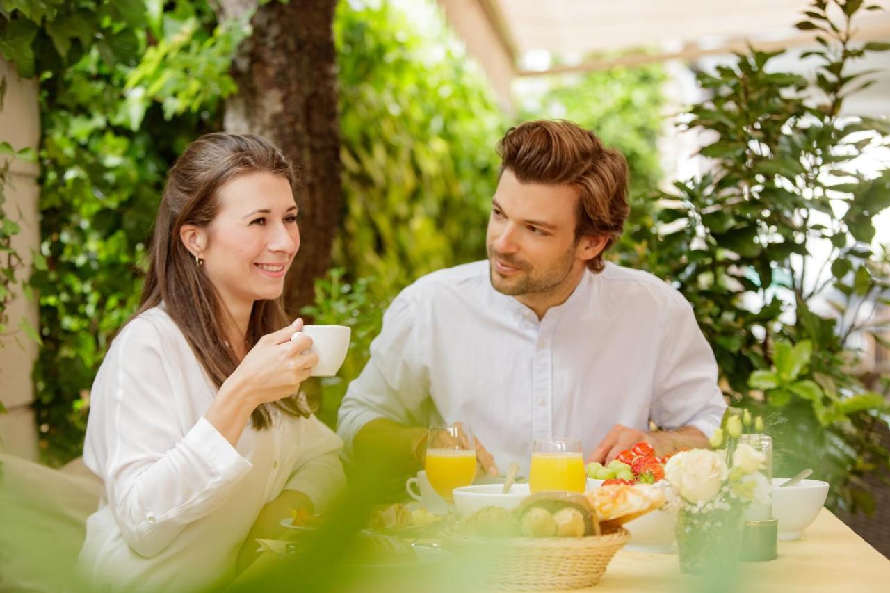 Hotel-Restaurant Allmer ヴァイツ エクステリア 写真