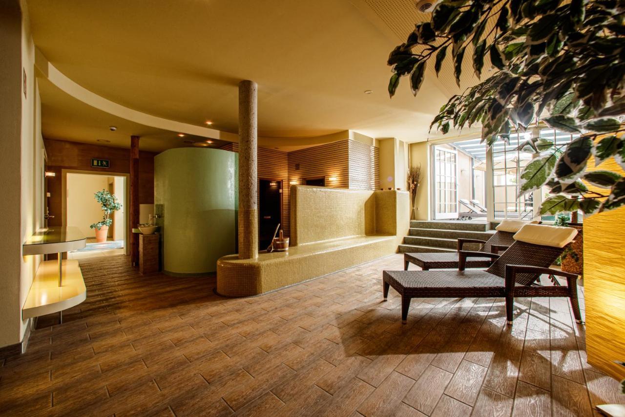 Hotel-Restaurant Allmer ヴァイツ エクステリア 写真