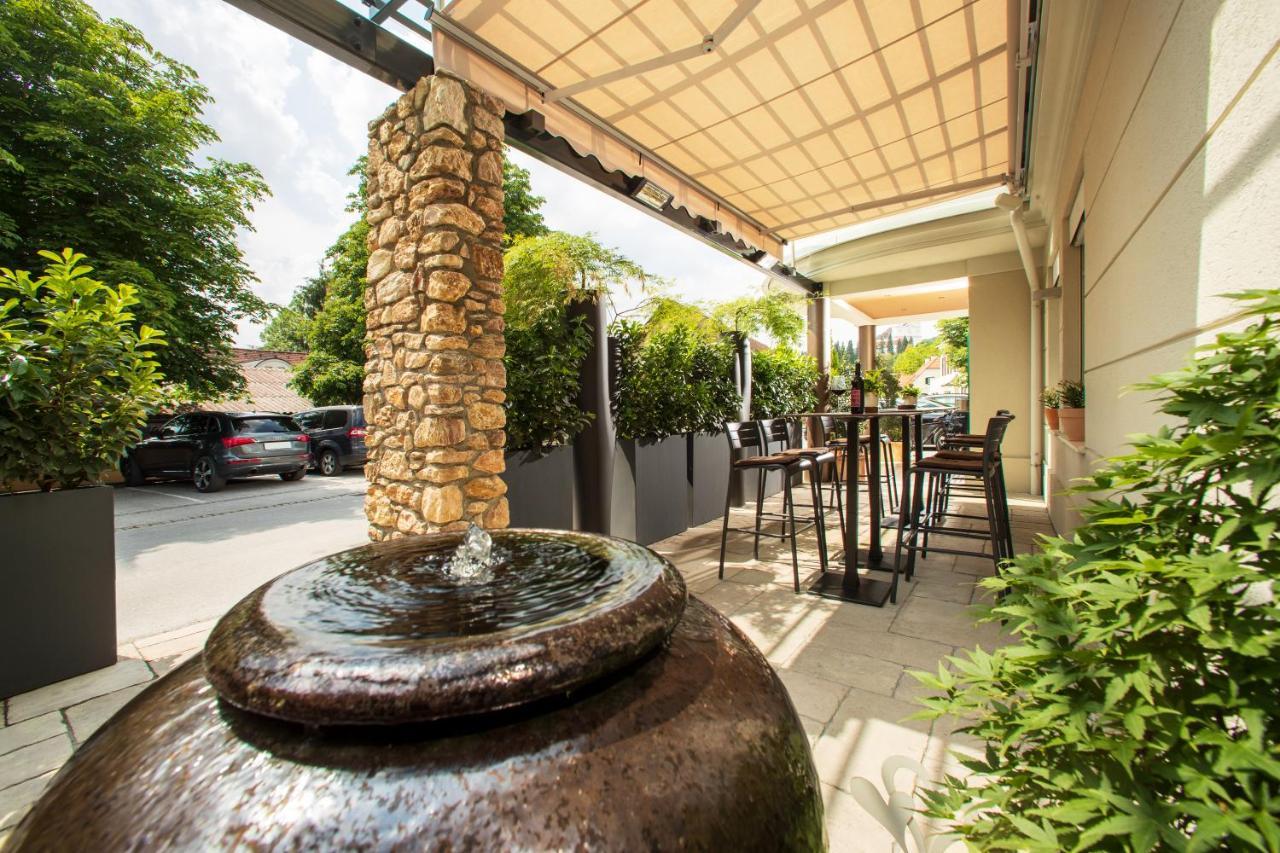 Hotel-Restaurant Allmer ヴァイツ エクステリア 写真