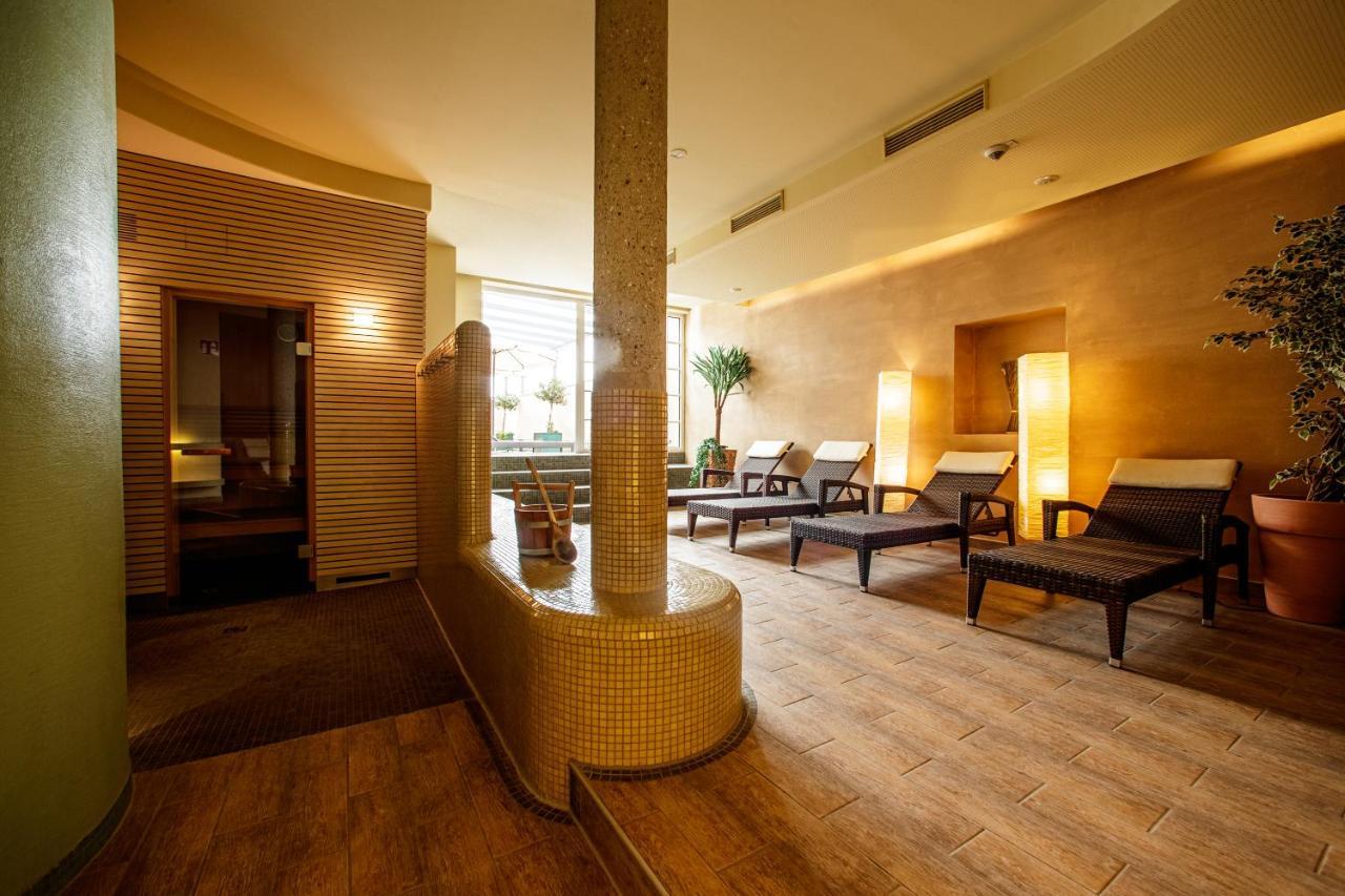 Hotel-Restaurant Allmer ヴァイツ エクステリア 写真