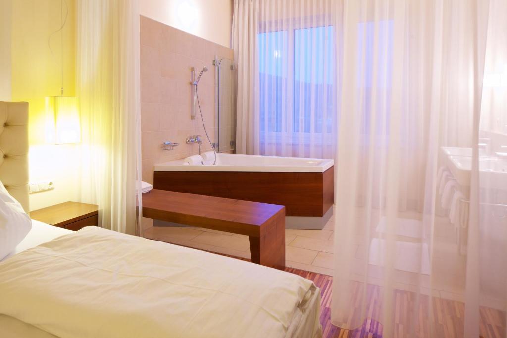 Hotel-Restaurant Allmer ヴァイツ 部屋 写真