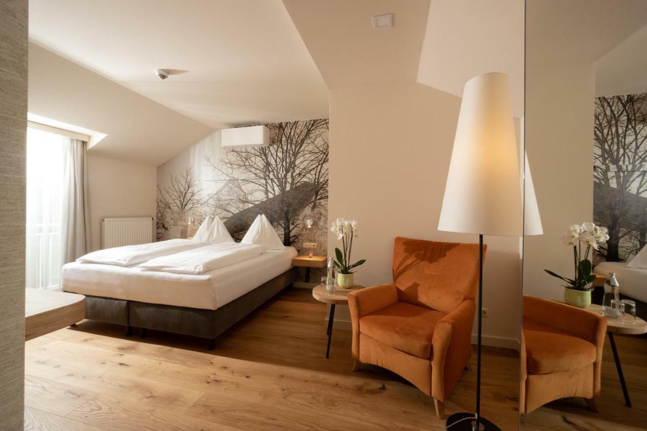 Hotel-Restaurant Allmer ヴァイツ エクステリア 写真