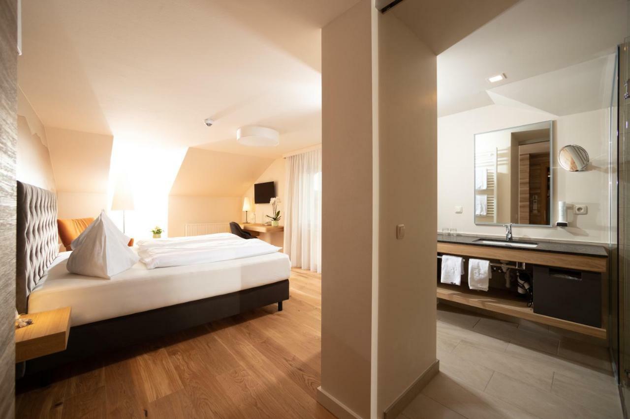 Hotel-Restaurant Allmer ヴァイツ エクステリア 写真