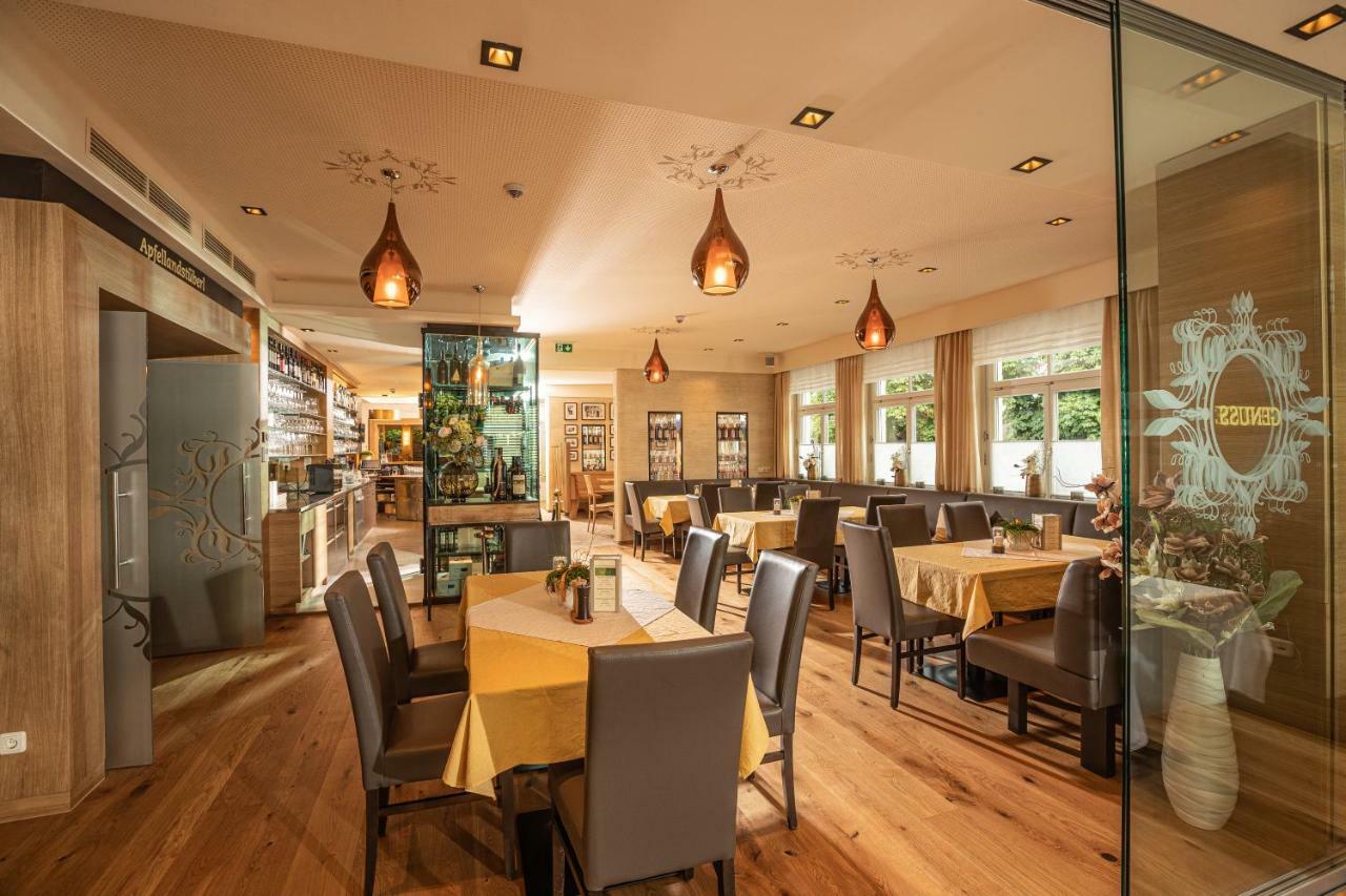 Hotel-Restaurant Allmer ヴァイツ エクステリア 写真