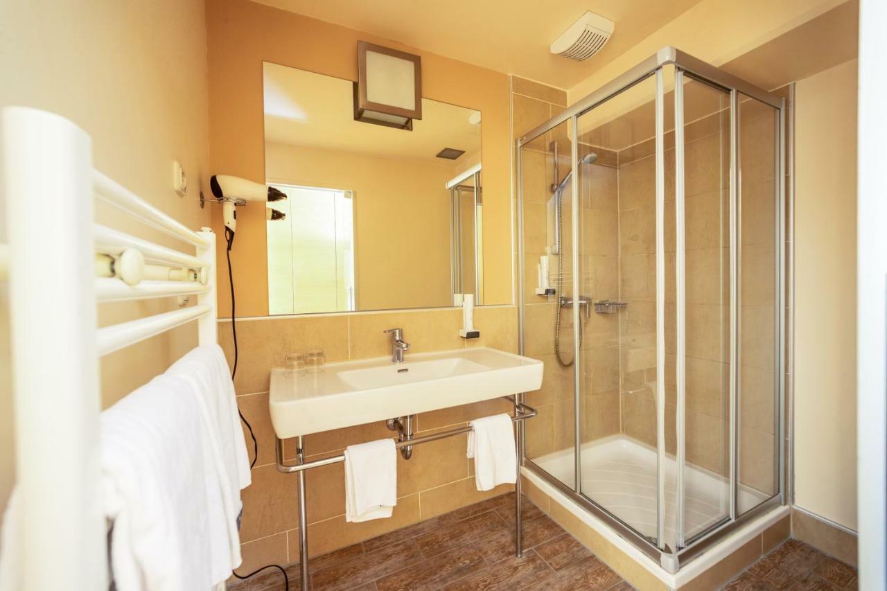 Hotel-Restaurant Allmer ヴァイツ エクステリア 写真